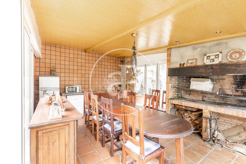 Foto 3c07465d-db90-4d66-92f4-655fe52c86af. Casa amb calefacció aparcament piscina a La Floresta Sant Cugat del Vallès