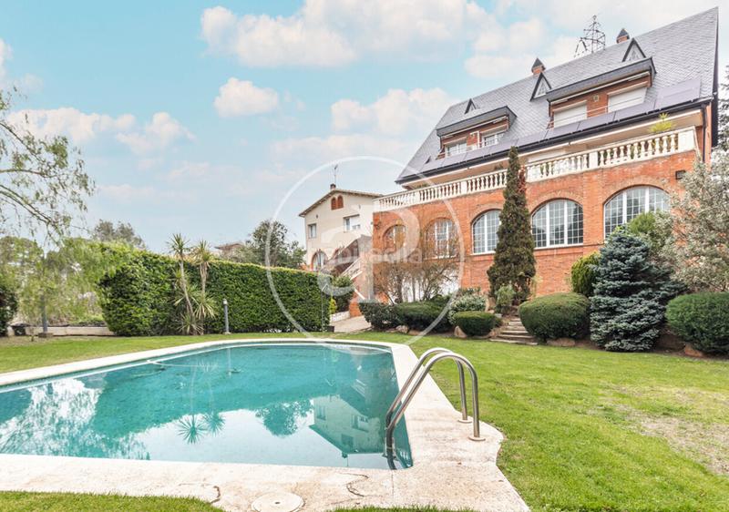 Foto a40c3bf0-0599-4046-9abc-05a83bc44916. Casa amb calefacció aparcament piscina a La Floresta Sant Cugat del Vallès