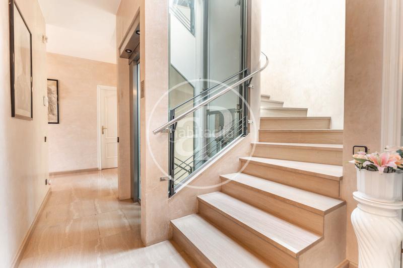 Foto c8412424-d0e7-45ad-b9bc-1dd8cea37faf. Casa amb calefacció aparcament piscina a La Floresta Sant Cugat del Vallès