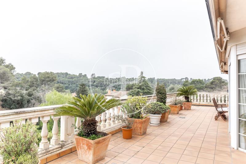 Foto d200db3b-8176-4725-89b9-dd91cbe35625. Casa amb calefacció aparcament piscina a La Floresta Sant Cugat del Vallès