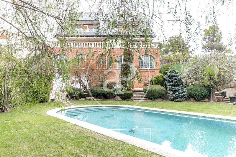 Foto de8305f0-ca56-4e39-b918-6a0c62fb43f3. Casa amb calefacció aparcament piscina a La Floresta Sant Cugat del Vallès