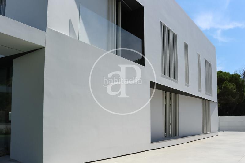 Foto c13de2fe-0505-4536-9aee-9a30de711604. Rent house with heating parking pool in Gava Mar Gavà