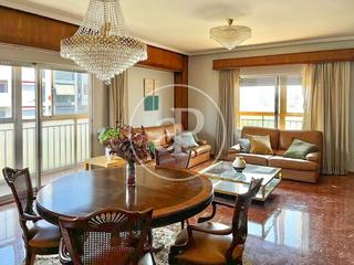 Location Appartement  C/ del pintor monleón. Piso en alquiler en mestalla