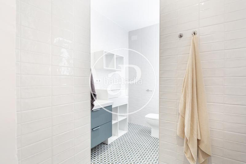 Foto 789bf527-a0a6-4250-b7de-9a119eaed545. Rent flat with heating in Russafa Valencia