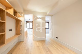 Pis  Carrer d'entença. Piso reformado en venta en el barrio de sant antoni