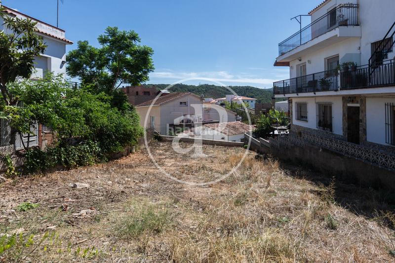 Foto 9503f610-cfdf-416e-82dc-3cc52e9c788f. Terreny residencial a Martinica - Ateneu Cerdanyola del Vallès