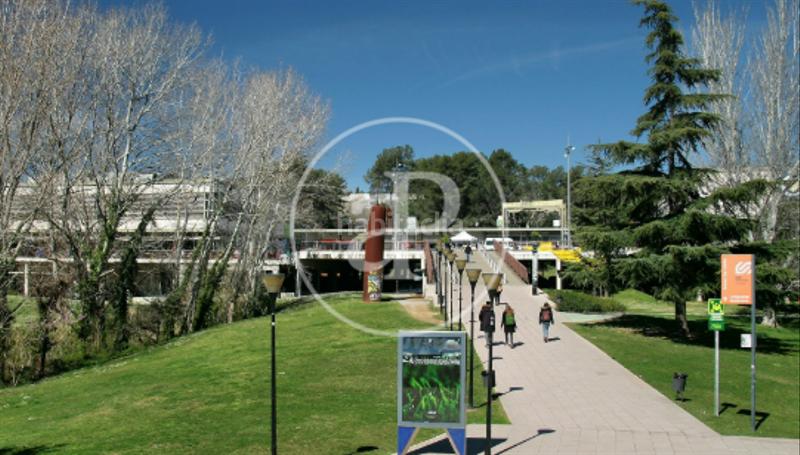 Foto af0fd38d-32d0-471d-85ab-246fa75689bd. Terreny residencial a Martinica - Ateneu Cerdanyola del Vallès