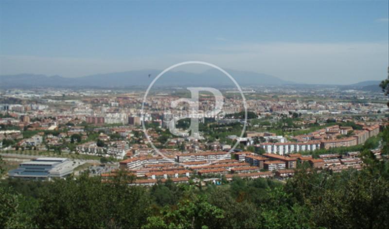 Foto eb4bc953-e962-49ae-bedd-132a8389ff72. Wohngrundstück in Martinica - Ateneu Cerdanyola del Vallès