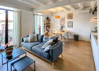 Pis  Carrer de tapioles. Piso en venta en poble sec