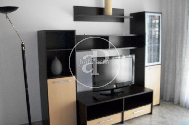 Foto 11e26f9a-f588-4b6f-aa79-43da9cd2deab. Rent flat with heating parking pool in Valterna Paterna