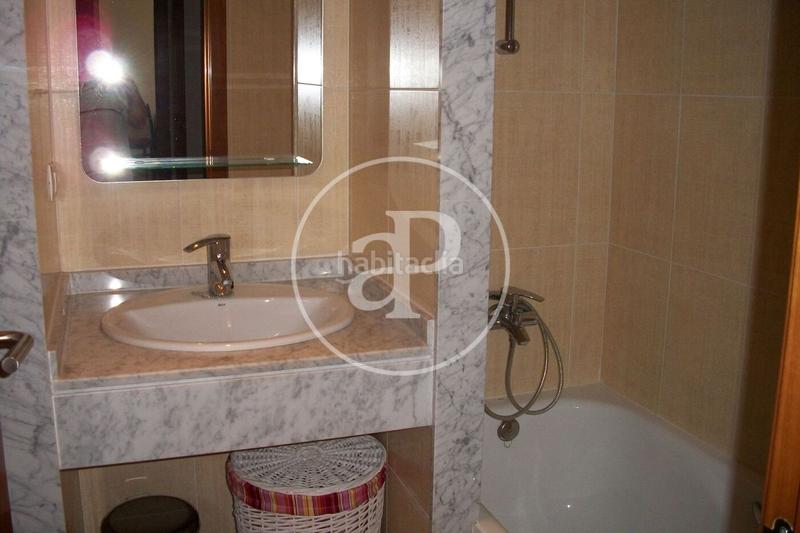 Foto 282da226-3b8e-4752-b4e7-939e16a906db. Rent flat with heating parking pool in Valterna Paterna