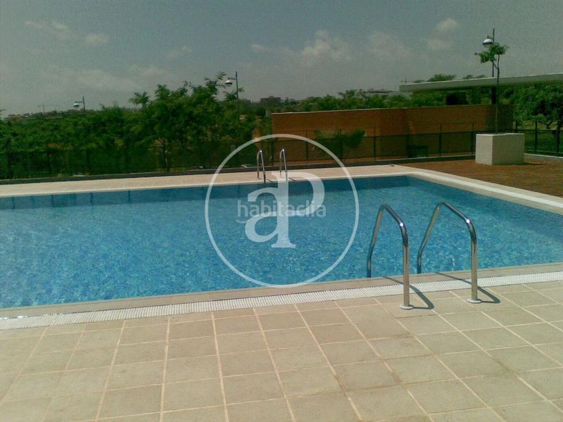 Foto 4606ea95-b8de-42c2-a258-41734626fbf2. Rent flat with heating parking pool in Valterna Paterna