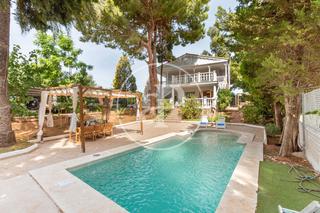 Casa a Alginet. Chalet independiente en venta en urb. los lagos