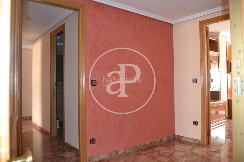 Foto 537d0a70-4c13-48a0-a46f-5722e763aeca. Alquiler piso  en alquiler junto al hospital peset en Valencia