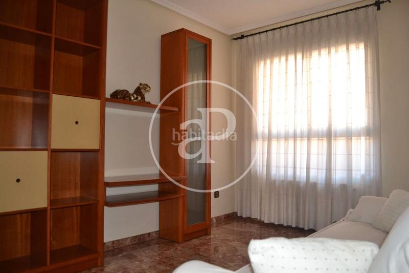 Foto 9721a618-a341-49a6-b90d-d27754d31f2b. Alquiler piso  en alquiler junto al hospital peset en Valencia
