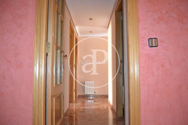 Foto d1914578-3fe7-47ac-b9ff-d01b5211296f. Alquiler piso  en alquiler junto al hospital peset en Valencia