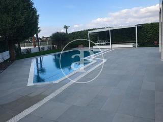 Lloguer Casa  Carrer tórtora. Chalet independiente en alquiler en torre en conill
