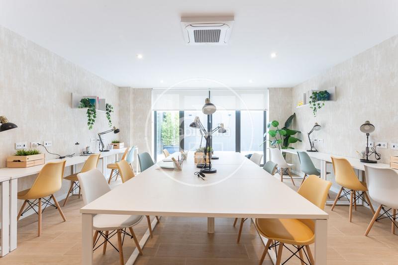 Foto c03f2e58-a92a-4d3e-a5d8-deaf9b262291. Alquiler piso ático en alquiler en Finestrelles en Esplugues de Llobregat