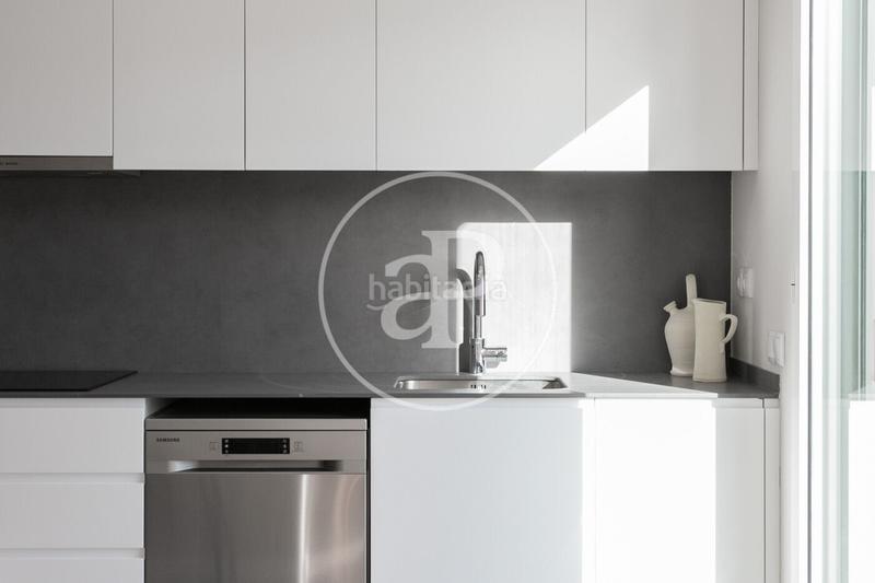 Foto fb07c605-5c9b-4bfa-bdbf-a6ae378cbd26. Alquiler piso ático en alquiler en Finestrelles en Esplugues de Llobregat