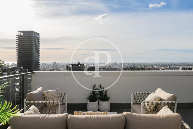 Foto 755b3800-beb5-4e72-a0ad-02998a4a0048. Lloguer pis amb calefacció aparcament piscina a Finestrelles Esplugues de Llobregat