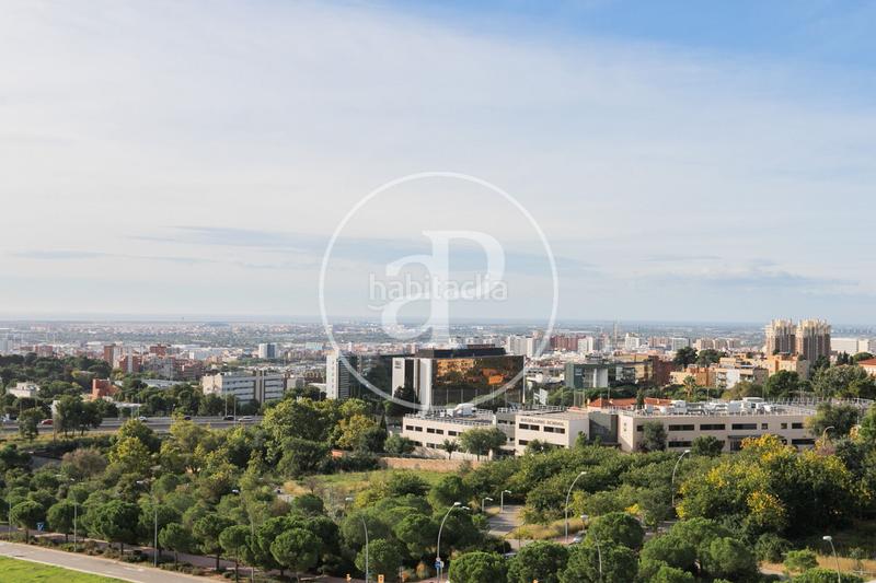 Foto 60e2e423-e80e-4321-afab-482b79ff0010. Location appartement avec chauffage parking piscine dans Esplugues de Llobregat