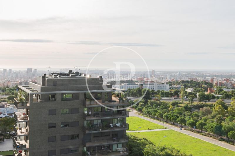 Foto 4f02b6dd-8737-47d5-af58-799c63ac3b3c. Rent flat with heating parking pool in Finestrelles Esplugues de Llobregat