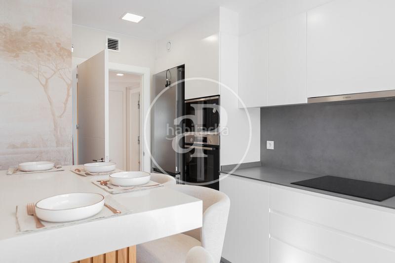 Foto 67dc7092-bf44-402a-860f-756ae08f6f56. Rent flat with heating parking pool in Finestrelles Esplugues de Llobregat