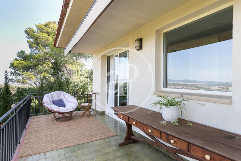 Foto 003ff0c7-082b-4434-b583-78c4b26461eb. Casa amb calefacció aparcament a La Floresta Sant Cugat del Vallès