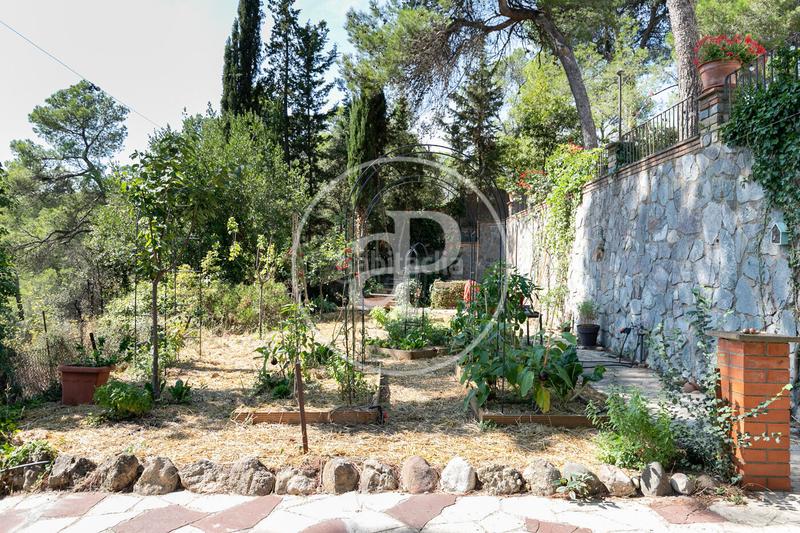 Foto 0850bb24-0459-4764-90c0-0c5a89d3f40b. Casa amb calefacció aparcament a La Floresta Sant Cugat del Vallès