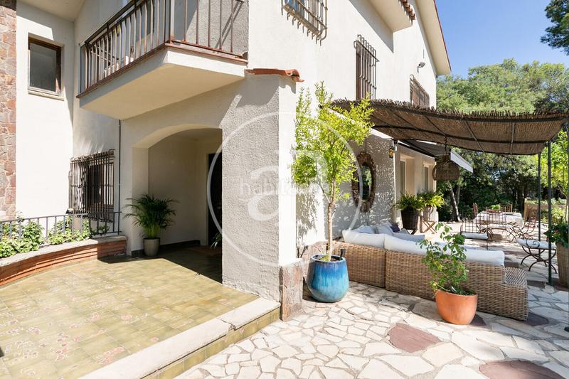 Foto 1a91515f-e15e-47a8-a75b-4e546f2b5689. Casa amb calefacció aparcament a La Floresta Sant Cugat del Vallès