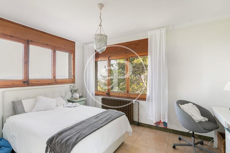 Foto 1bdc2d9d-9ed3-4132-9dd8-65adb6d65f22. Casa amb calefacció aparcament a La Floresta Sant Cugat del Vallès