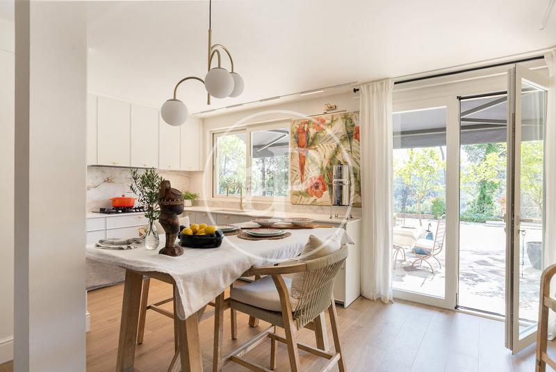 Foto 48dc0076-80a4-4ed6-af32-54d9e860dfc3. Casa amb calefacció aparcament a La Floresta Sant Cugat del Vallès