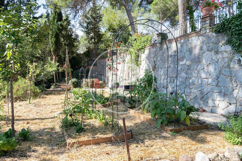 Foto 658f0655-68a2-4ace-abac-cae2153cc6e0. Casa amb calefacció aparcament a La Floresta Sant Cugat del Vallès