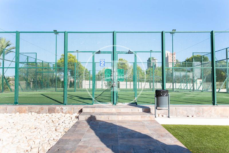 Foto f32bf535-483c-4c93-aeb5-e83918d0f601. Appartamento con parcheggio piscina in Via Parque Benidorm