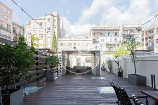 Rent Flat  C/ d'aragó. Piso en alquiler en eixample derecha