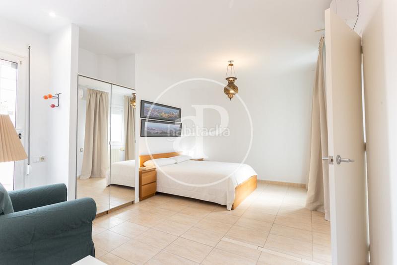 Foto 3d9d7bf3-c9f8-49e9-8fa4-56a51aebfa9e. Alquiler ático piso en alquiler en rambla cataluña en Barcelona