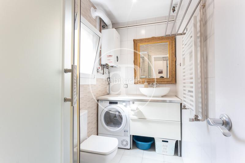 Foto 84185cbd-2997-4a03-a27d-ff6a641e1ed7. Location attique avec chauffage dans Dreta de l´Eixample Barcelona
