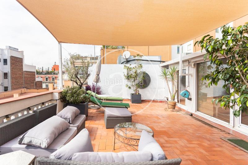 Foto a132436c-64f4-419d-91fe-a06e1980c271. Location attique avec chauffage dans Dreta de l´Eixample Barcelona