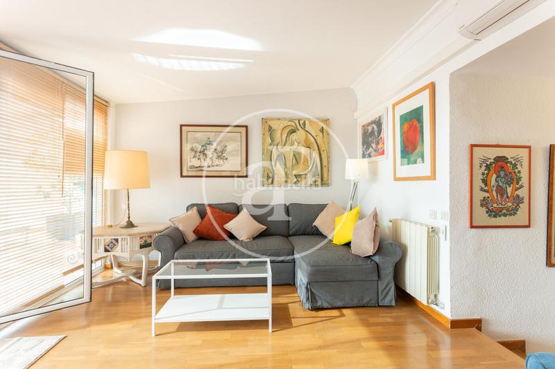 Foto 3bf6d8b6-11b8-45e1-b363-388621cceff7. Miete dachwohnung mit heizung in Dreta de l´Eixample Barcelona