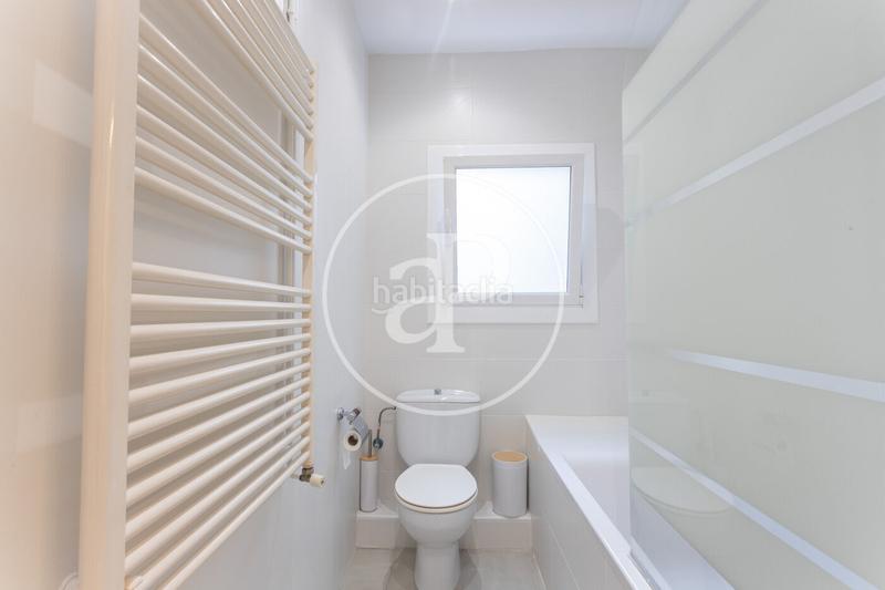 Foto d2405e1a-cd2a-4b2b-b70b-0ff1bd6aed9f. Miete dachwohnung mit heizung in Dreta de l´Eixample Barcelona