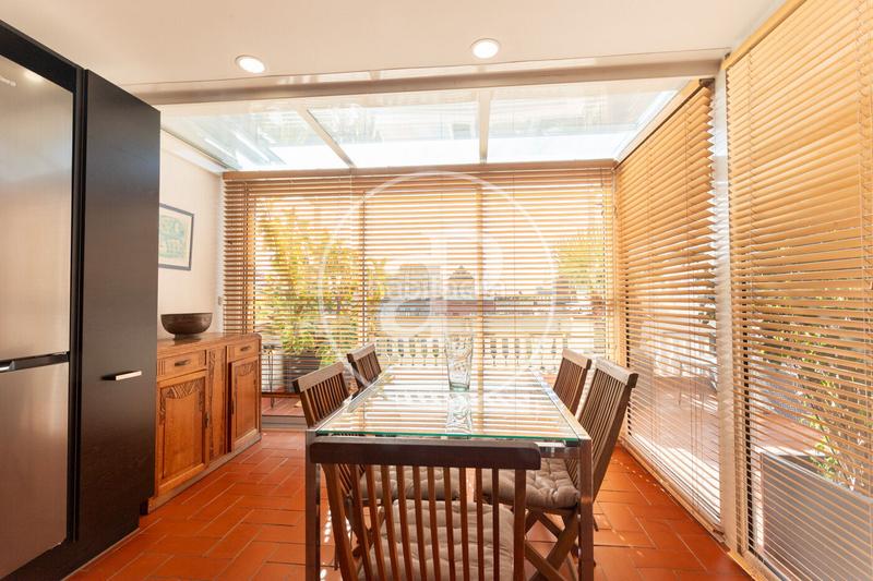 Foto 0ff75f23-f351-430b-b1ed-2be71d6afcda. Rent penthouse with heating in Dreta de l´Eixample Barcelona