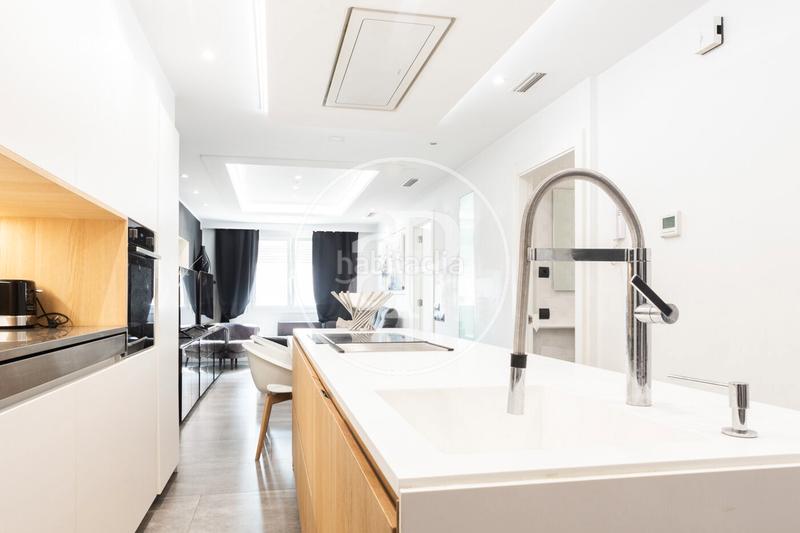 Foto 67bbb2ac-7784-4486-9c37-abbb0851e1d9. Alquiler piso  en alquiler junto a passeig de gracia en Barcelona