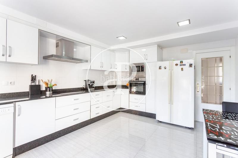 Foto 3c1f159f-493e-4335-af40-f5e658fb4612. Lloguer casa amb calefacció aparcament piscina a Paiporta