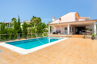 Haus in Alberic. Chalet independiente en venta en san cristobal