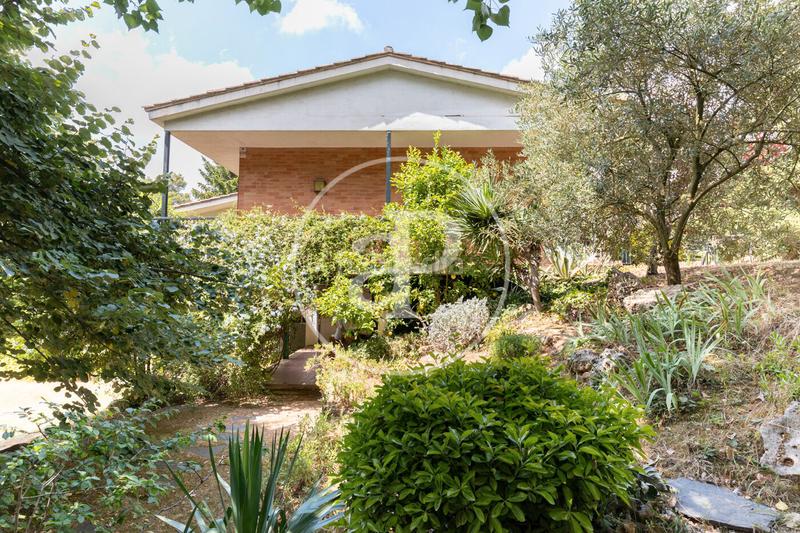 Foto 439e4f2b-005a-4852-959e-865e9238e39b. Maison avec chauffage parking dans Bellaterra