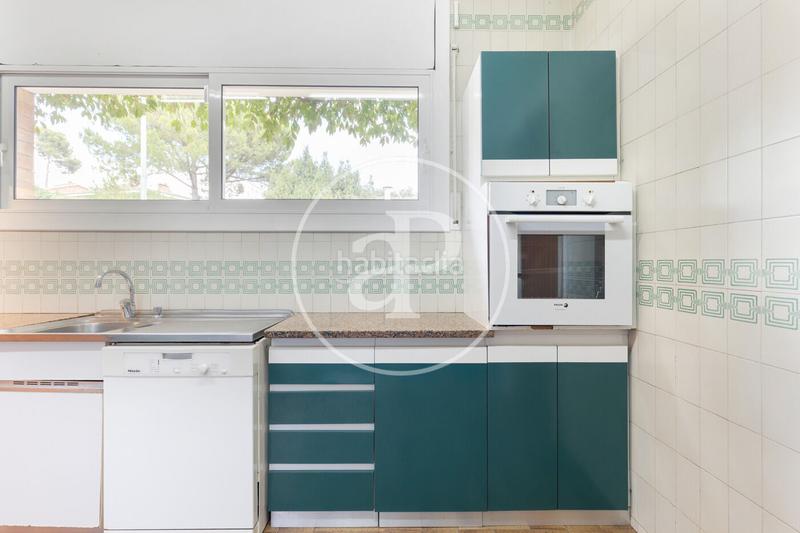 Foto 5e03e1e3-0cec-401e-9fb9-a965be005a93. Maison avec chauffage parking dans Bellaterra