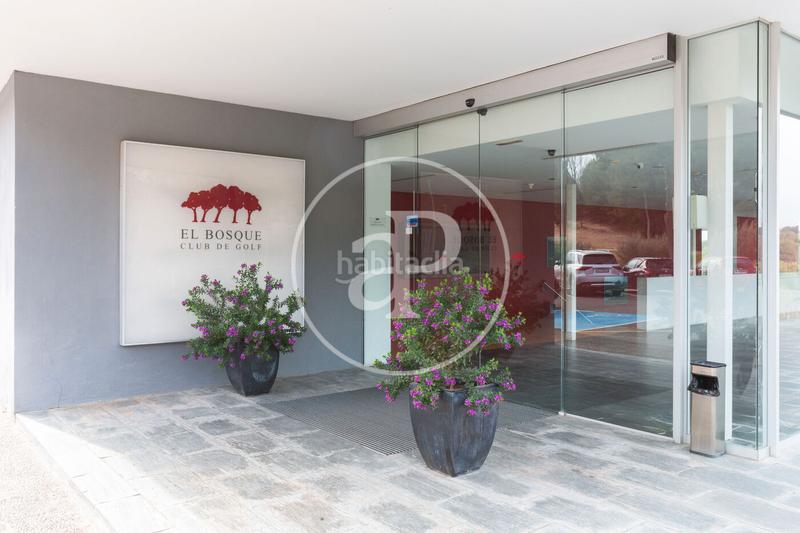 Foto c695fb12-25d0-4f00-8bdf-e429260c7ec5. Reihenhaus mit heizung pool in El Bosque Chiva