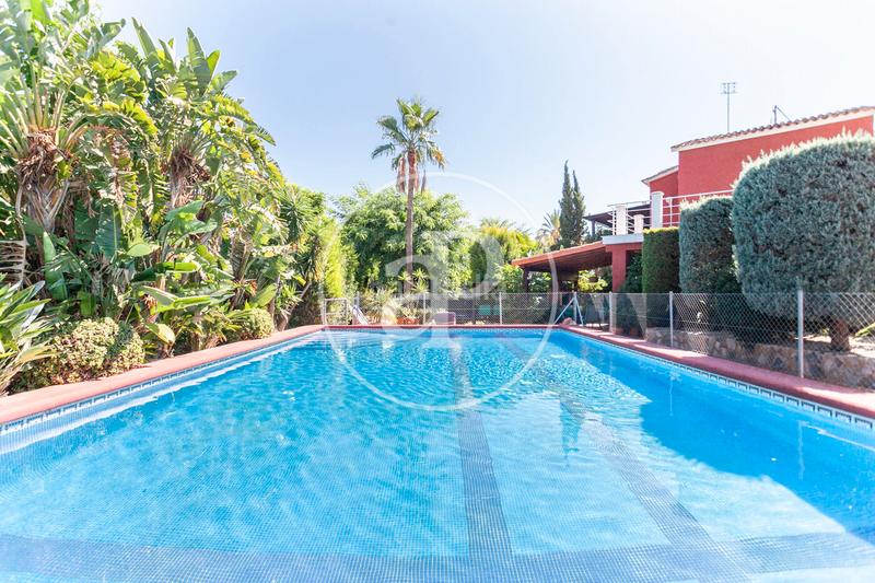 Foto 459a7090-2784-4680-aa54-9ba44c67bcb4. Casa amb calefacció aparcament piscina a El Puerto Dénia