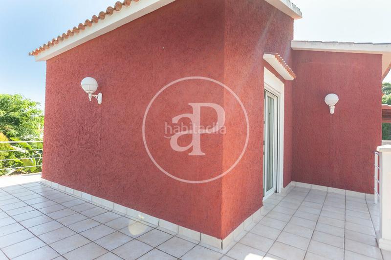 Foto b4db224f-7b92-453c-ade6-2efb6cec5660. Casa amb calefacció aparcament piscina a El Puerto Dénia