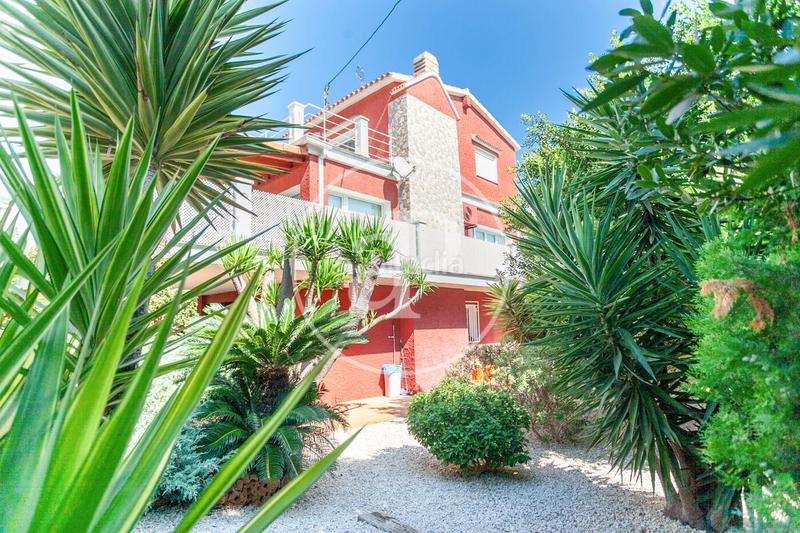Foto b9222fab-3677-4341-af73-ffdce23bcdae. Casa amb calefacció aparcament piscina a El Puerto Dénia